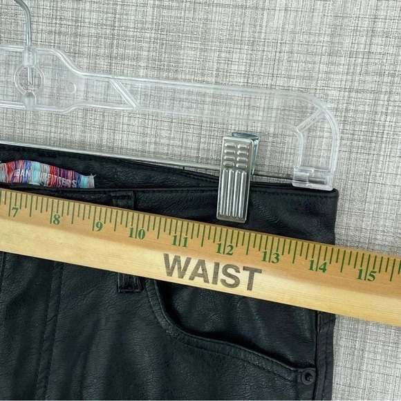 Urban Outfitters foux leather pants Womens Size 26 *Flaw* 2926 - Picture 6 of 11